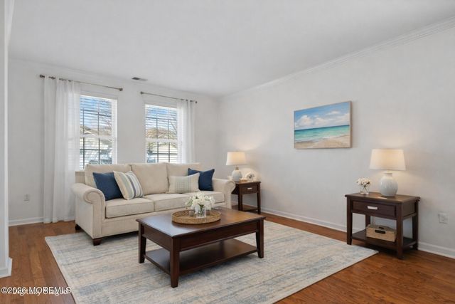 24 Jonahs Pond Lane, Barnegat, NJ 08005