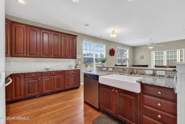 24 Jonahs Pond Lane, Barnegat, NJ 08005