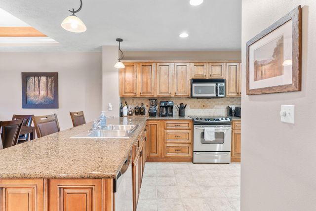 250 Lakewood Drive 5205, Hollister, MO 65672