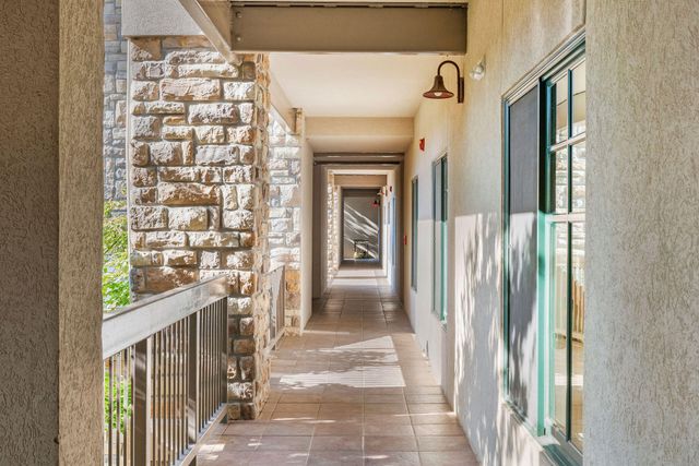 250 Lakewood Drive 5205, Hollister, MO 65672