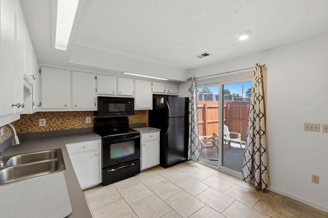 2904 Affirmed Court B, Lexington, KY 40509