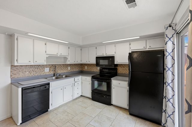 2904 Affirmed Court B, Lexington, KY 40509