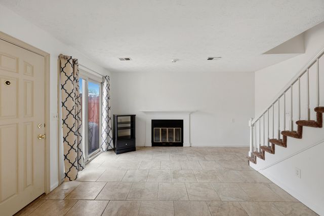 2904 Affirmed Court B, Lexington, KY 40509