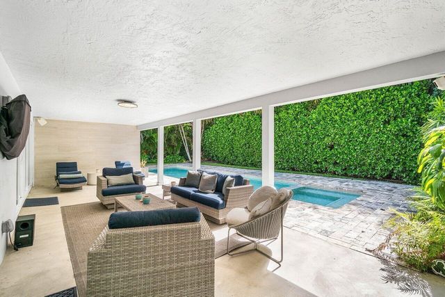5903 N Ocean Boulevard, Ocean Ridge, FL 33435