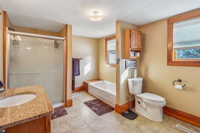 207 N High Street, Baxter, IA 50028