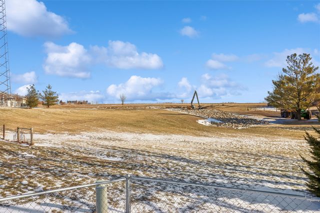 207 N High Street, Baxter, IA 50028