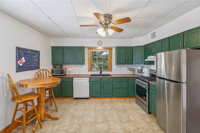 207 N High Street, Baxter, IA 50028