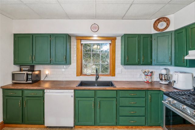 207 N High Street, Baxter, IA 50028