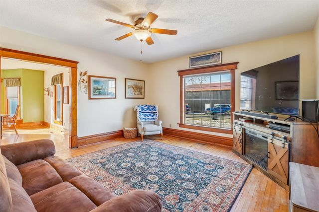 207 N High Street, Baxter, IA 50028