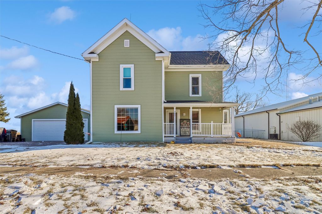 207 N High Street, Baxter, IA 50028