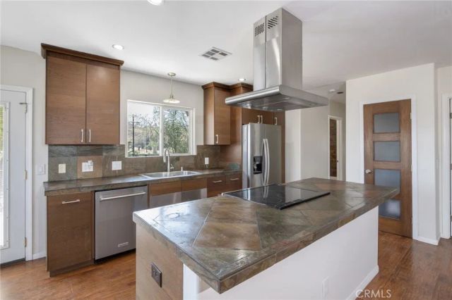 17480 Bromley, Lake Elsinore, CA 92530
