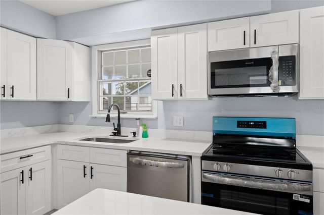 413 S DEERWOOD AVENUE, Orlando, FL 32825