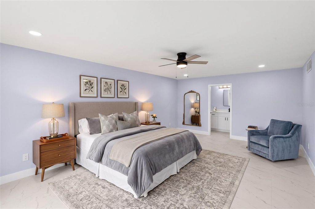 Image 3 of property listing at 413 S DEERWOOD AVENUE, Orlando, FL 32825