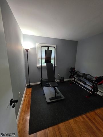 4 Adams Dr, Ogdensburg Boro, NJ 07439