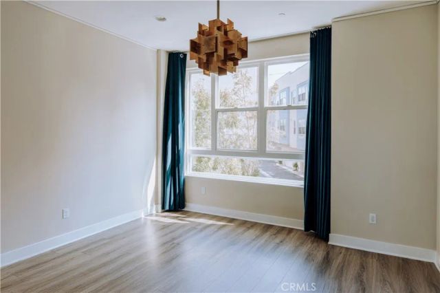 2753 Waverly Drive 1103, Los Angeles, CA 90039