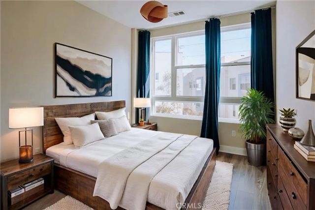 2753 Waverly Drive 1103, Los Angeles, CA 90039