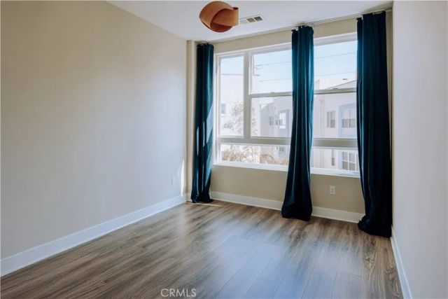 2753 Waverly Drive 1103, Los Angeles, CA 90039