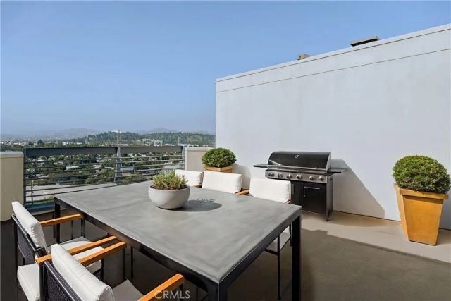 2753 Waverly Drive 1103, Los Angeles, CA 90039