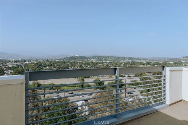 2753 Waverly Drive 1103, Los Angeles, CA 90039