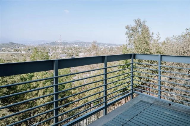 2753 Waverly Drive 1103, Los Angeles, CA 90039