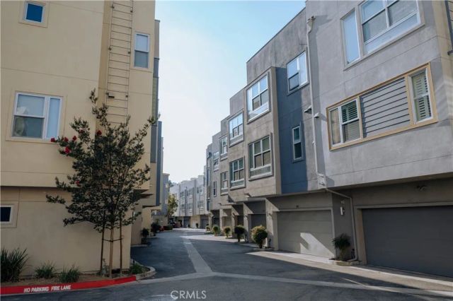 2753 Waverly Drive 1103, Los Angeles, CA 90039