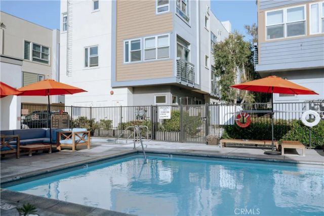 2753 Waverly Drive 1103, Los Angeles, CA 90039