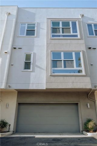 2753 Waverly Drive 1103, Los Angeles, CA 90039