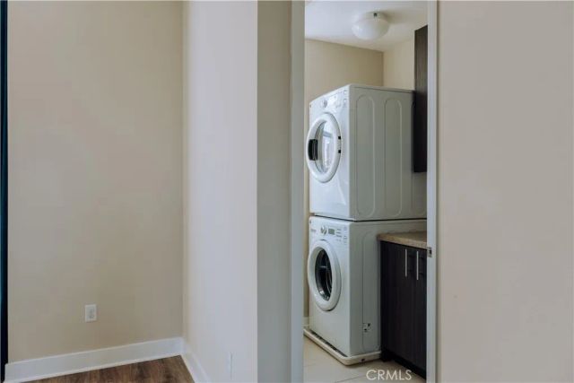 2753 Waverly Drive 1103, Los Angeles, CA 90039