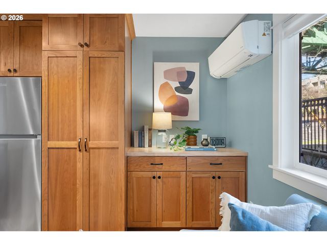 8682 N WILLAMETTE Blvd, Portland, OR 97203