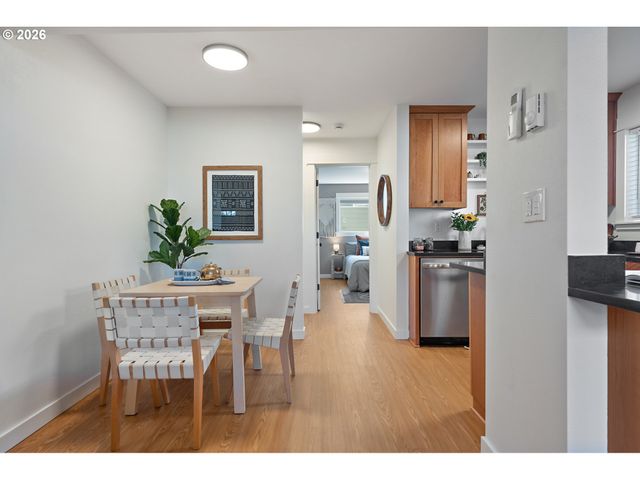 8682 N WILLAMETTE Blvd, Portland, OR 97203