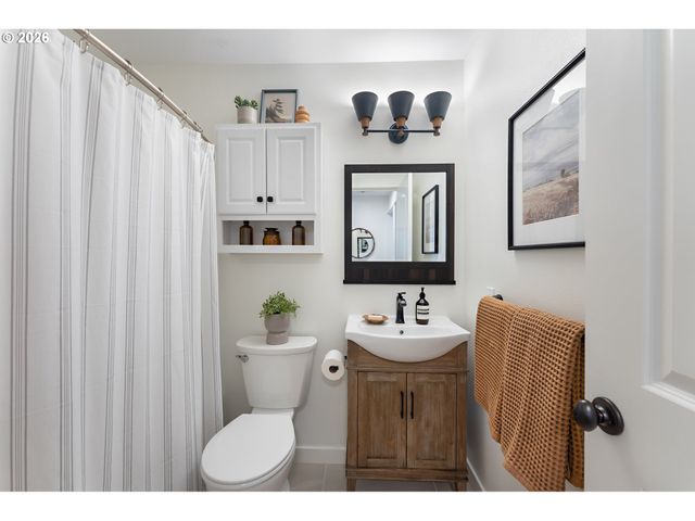 8682 N WILLAMETTE Blvd, Portland, OR 97203