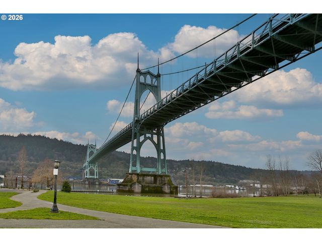 8682 N WILLAMETTE Blvd, Portland, OR 97203