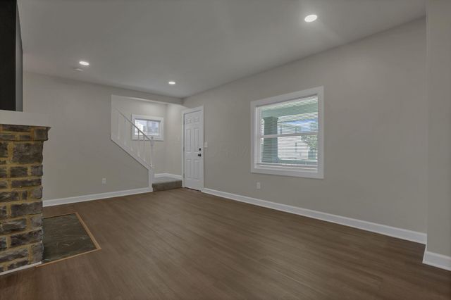 95 S Eureka Avenue, Columbus, OH 43204