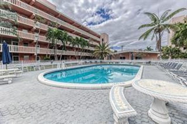 200 NE 12th Avenue 6A, Hallandale Beach, FL 33009