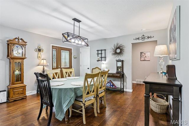 6607 Wenzel Road, Alton, IL 62002