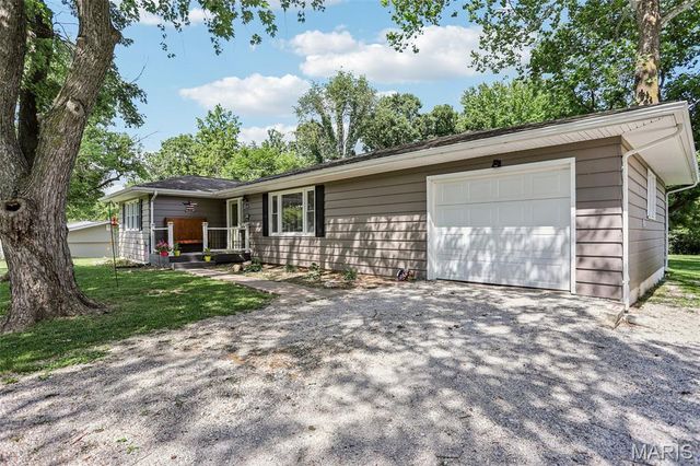 6607 Wenzel Road, Alton, IL 62002
