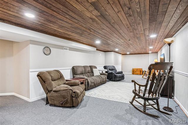 6607 Wenzel Road, Alton, IL 62002