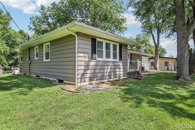 6607 Wenzel Road, Alton, IL 62002