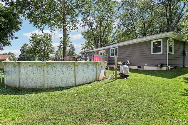 6607 Wenzel Road, Alton, IL 62002