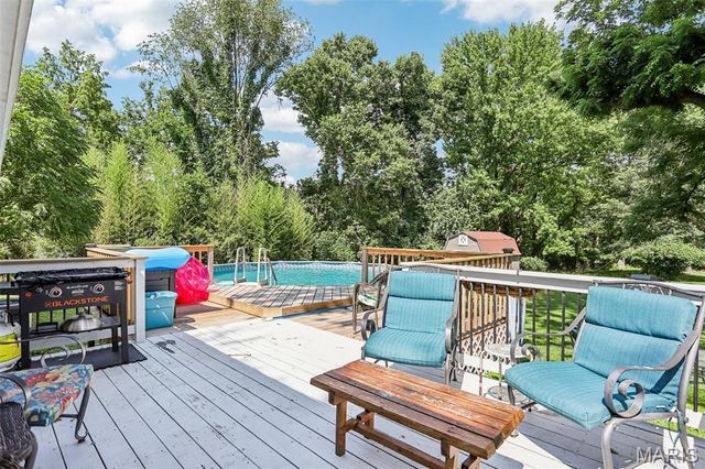 6607 Wenzel Road, Alton, IL 62002
