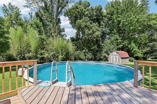 6607 Wenzel Road, Alton, IL 62002