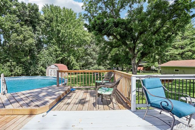 6607 Wenzel Road, Alton, IL 62002