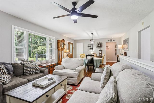 6607 Wenzel Road, Alton, IL 62002