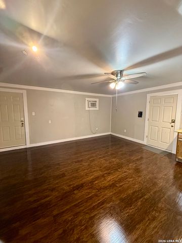 810 Haggin St., San Antonio, TX 78210