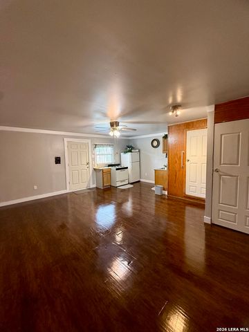810 Haggin St., San Antonio, TX 78210