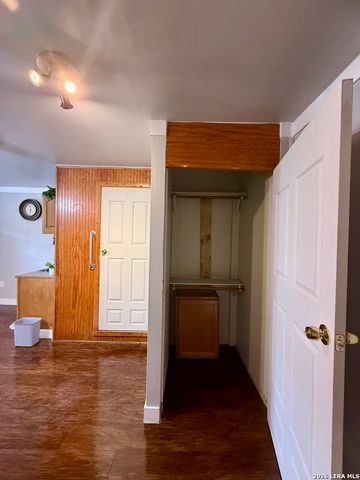 810 Haggin St., San Antonio, TX 78210