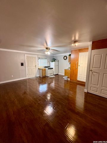 810 Haggin St., San Antonio, TX 78210