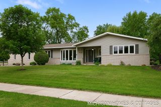 593 Alice Avenue, Zeeland City, MI 49464