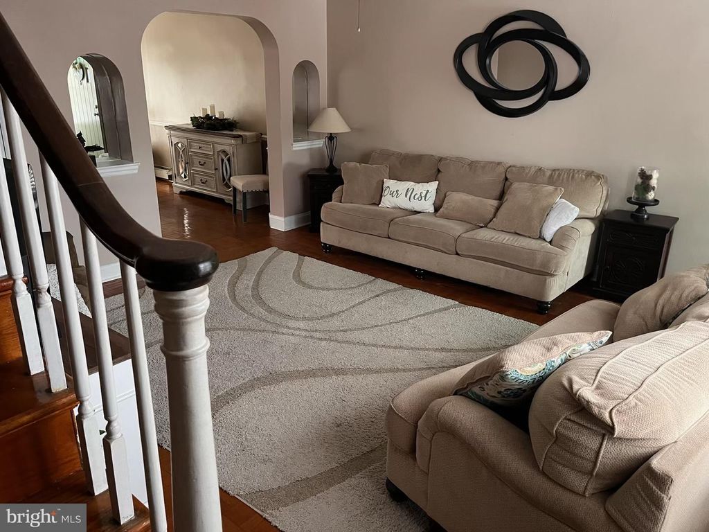 Image 14 of property listing at 3312 OAKMONT ST, Philadelphia, PA 19136