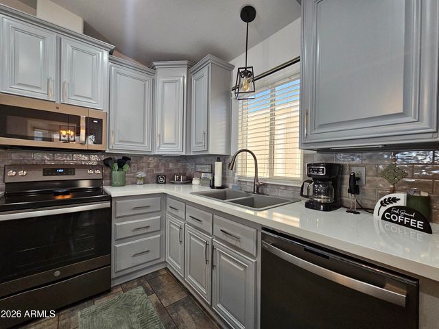 650 N Hawes Road -- 3406, Mesa, AZ 85207